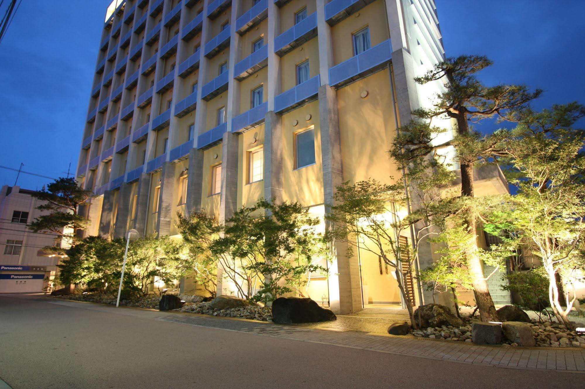 Uozu Manten Hotel Ekimae Exterior photo